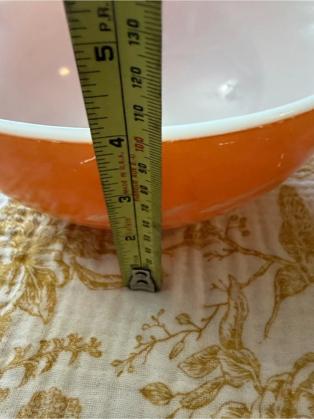 Pyrex mixing bowl in “Autumn Harvest”